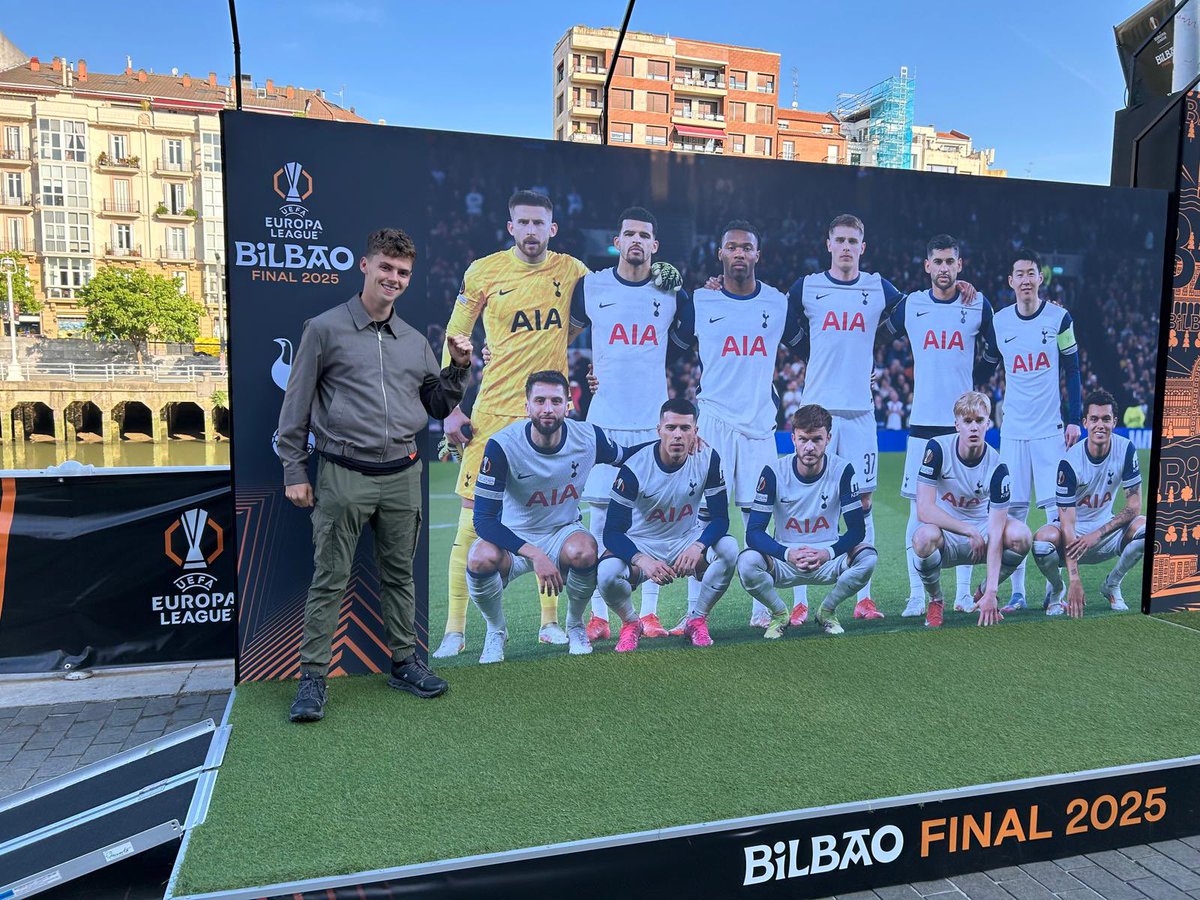 JohnWatsonSport's tweet image. Catching up with Race Across the World winner and Spurs fan Alfie Watts this morning
After flying from Stansted to Santiago de Compostela and then driving six hours to Gorliz (about 45 minutes from Bilbao) it was like being back on the show!!
#ManchesterUnited #tottenham