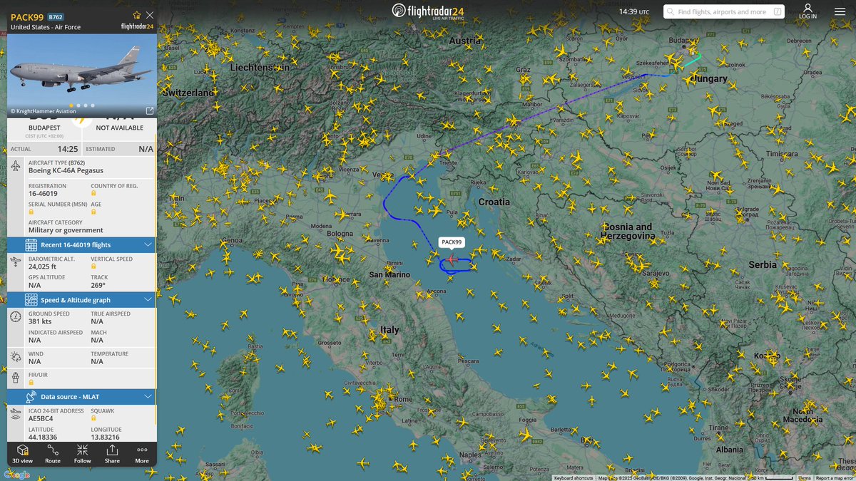 AIYeyENGDdJkjTr's tweet image. May 21, 2025
#Kecskemét Air Base, Hungary #Adriatic Sea

#PACK99 #AE5BC4 USAF KC-46A Pegasus