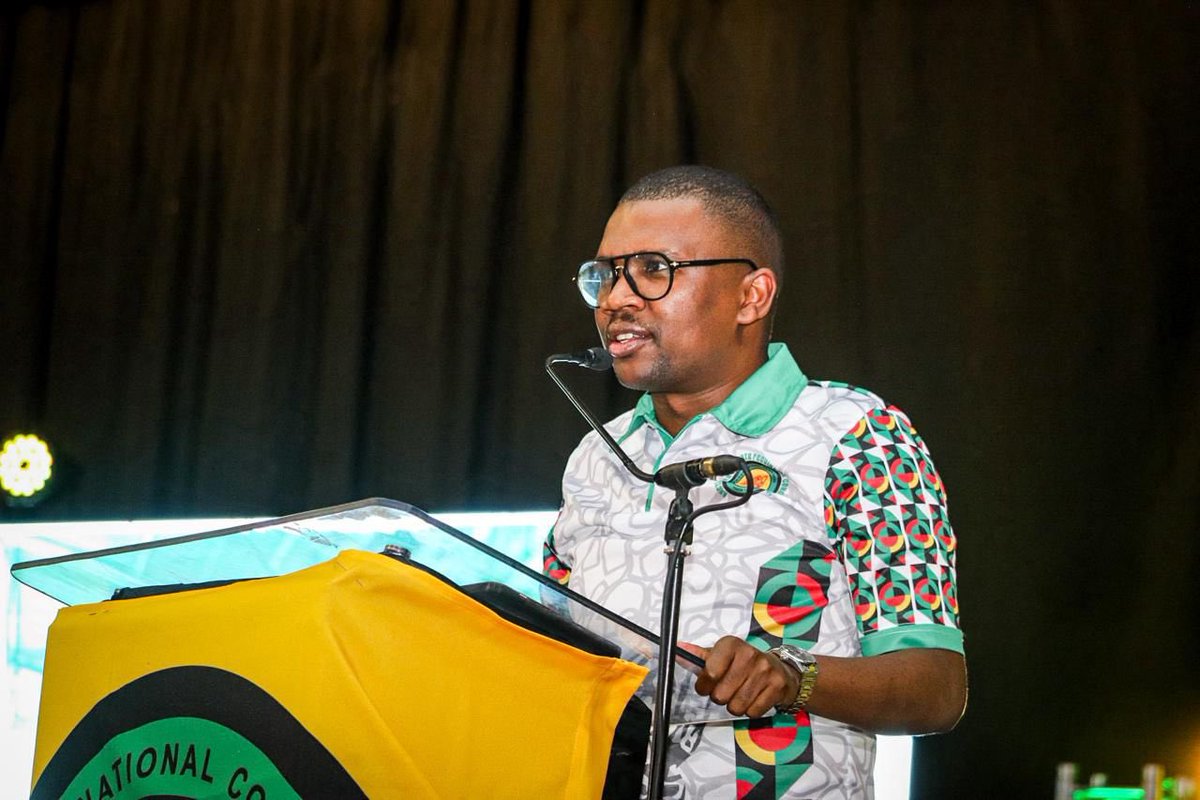 Malatji believes in a youth-led economy.
He’s always pushing for youth-owned businesses to access funding, markets, and government support.

#CollenMalatji