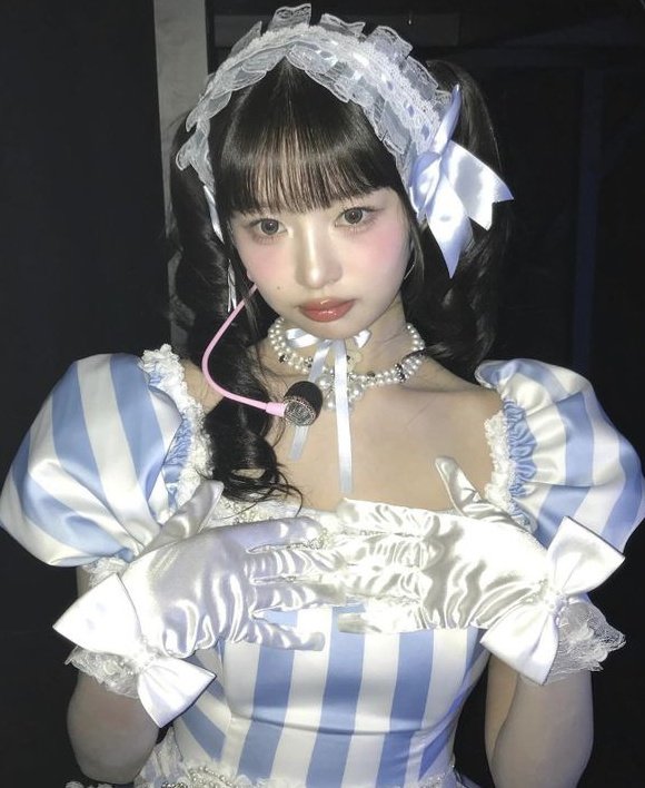 hikazaru18's tweet photo. ヒナタとレイは可愛いもの大好きだから絶対気が合うし2人のロリータツーショット需要あると思う。
#XG #XGALX #HINATA #IVE #REI https://t.co/729iCBott9
