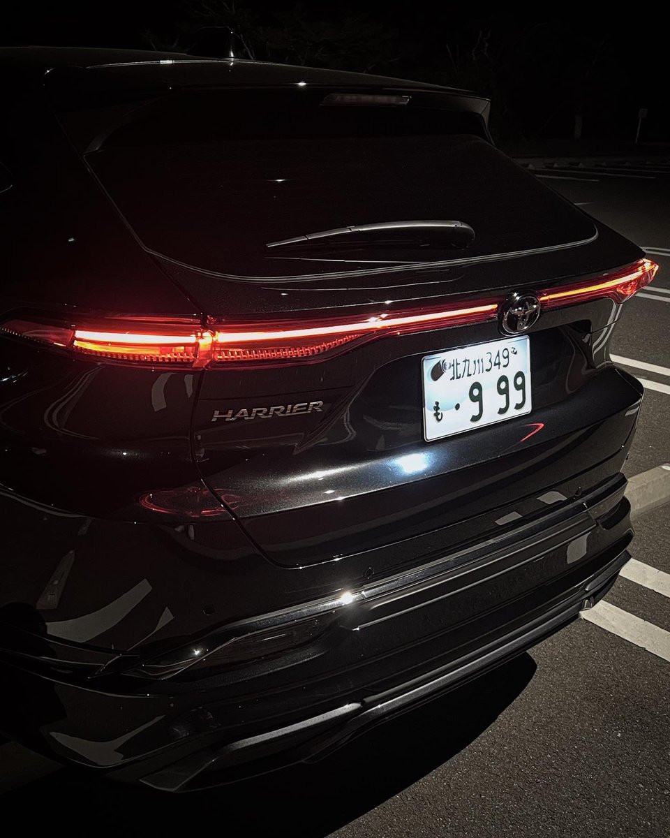 ___str_______'s tweet photo. 80ハリアー新車で買ってやっと来た！
契約してから半年も待ったし、
グロリアも手放してその間車無かったけん
まじで休日暇やし不便すぎた😩

まじで純正OPの組み合わせセンス良すぎるけんみんな参考にしてな🤚

#TOYOTA
#80ハリアー
#プレシャスブラックパール
#モデリスタエアロ
#GRホイール
#新車 https://t.co/qpNYOSfoiJ