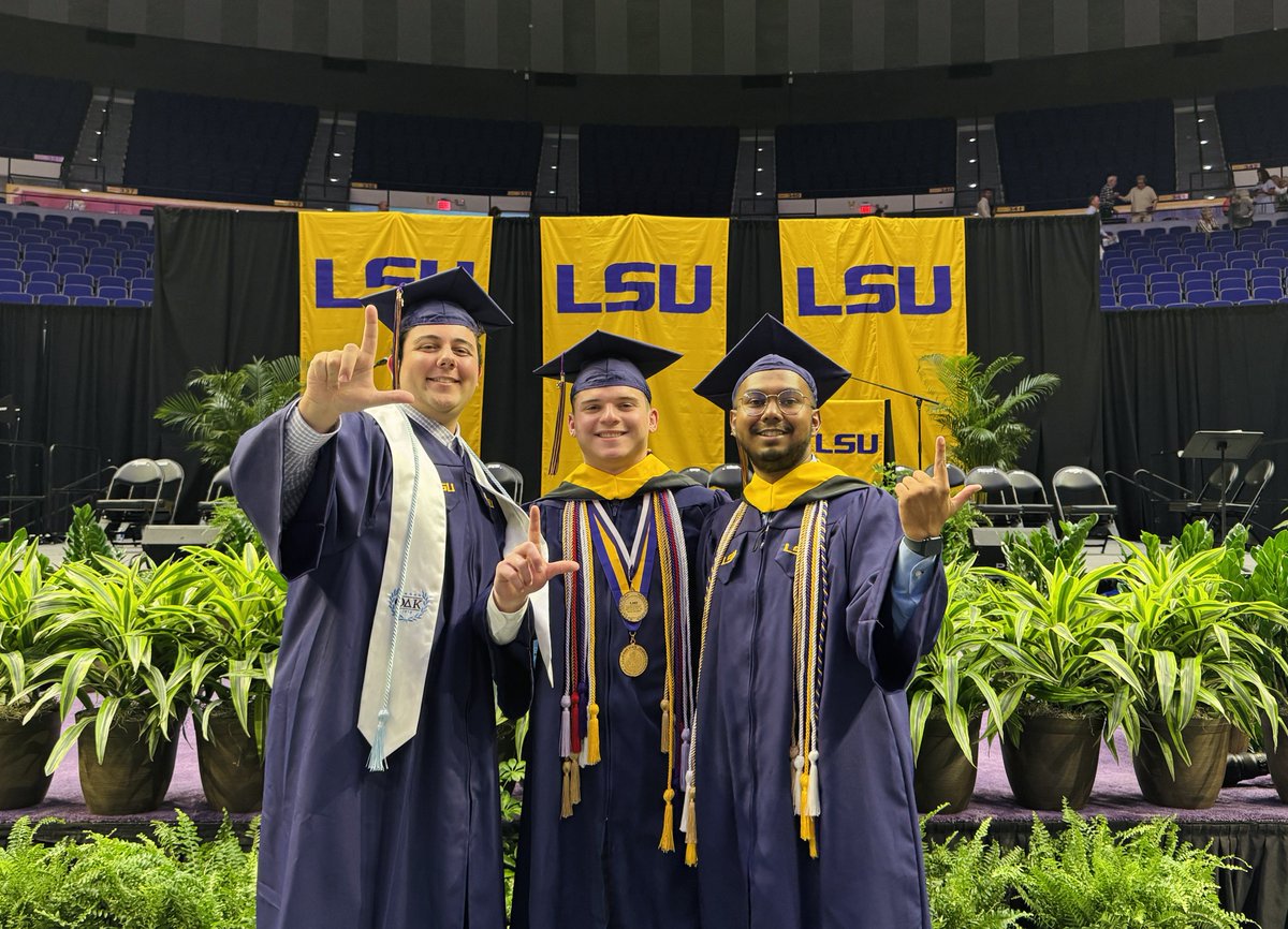 LSU Phys & Astro (@lsuphysastro) on Twitter photo Celebrating our new BS grads Christian Foti - <a href="/LSU_Chemistry/">LSU Chemistry</a> major & physics minor pursuing <a href="/lsuscience/">LSU College of Science</a> medical physics PhD, Isaac Ponder to @tamumedicine for MD/PhD & Sadman Raabith for PhD <a href="/syracusephysics/">Syracuse University Physics</a> #GeauxScience 💜💛🐯 Celebrating our new BS grads Christian Foti - <a href="/LSU_Chemistry/">LSU Chemistry</a> major & physics minor pursuing <a href="/lsuscience/">LSU College of Science</a> medical physics PhD, Isaac Ponder to @tamumedicine for MD/PhD & Sadman Raabith for PhD <a href="/syracusephysics/">Syracuse University Physics</a> #GeauxScience 💜💛🐯