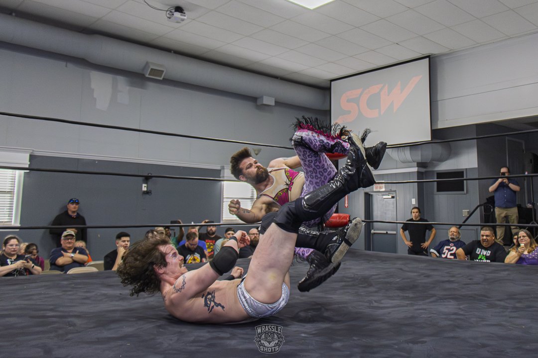 Little booger reversed my chokeslam #prowrestling #indiewrestling #jpfinger #chokeslam #wwe #wrestling #scw #SCWPro