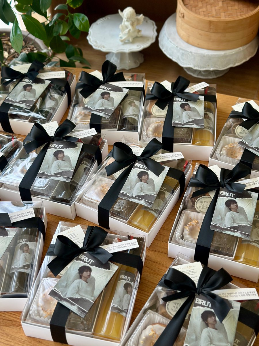 Major7sw's tweet photo. Brut하게 돌아온 세운이를 위해
준비한 몬키라 간식 서포트🧃🍪
노래로 마음 꽉 채워준 세운이에게
우린 간식으로 마음 전했어요🖤
#Brut_전곡_재생하느라_귀가_부르튼_행운들 #정세운 #JEONGSEWOON #Brut #goodbye https://t.co/ktB1OztR3B