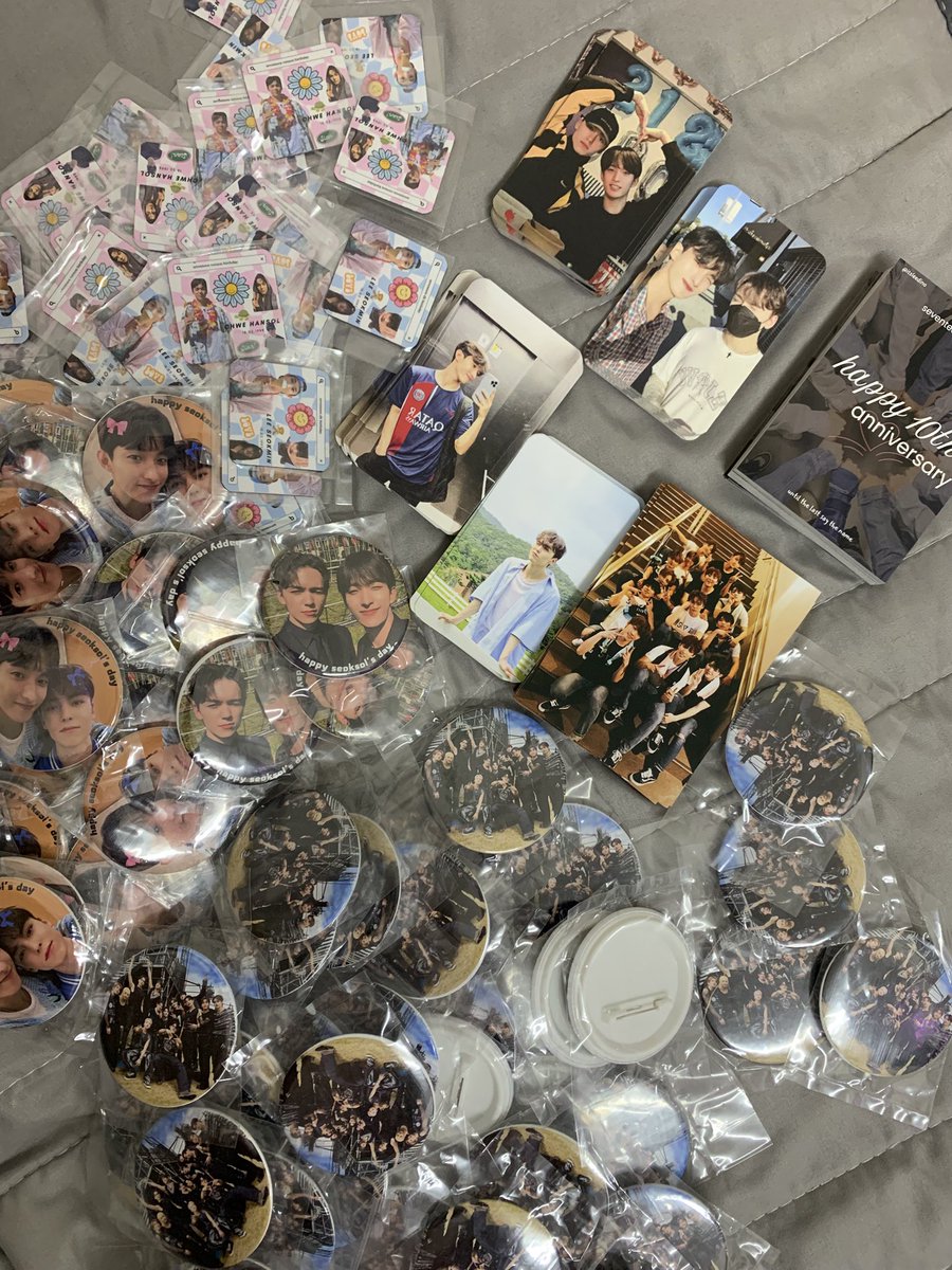 itsleedino's tweet image. caratdeul! im prepared some freebies for upcoming seventeen cse! just say hi to claim! 

i give randomly - fcfs ! will update outfits and other details on that day! stay tuned! 

#ourshiningdiamonds #Fallinto_SVT