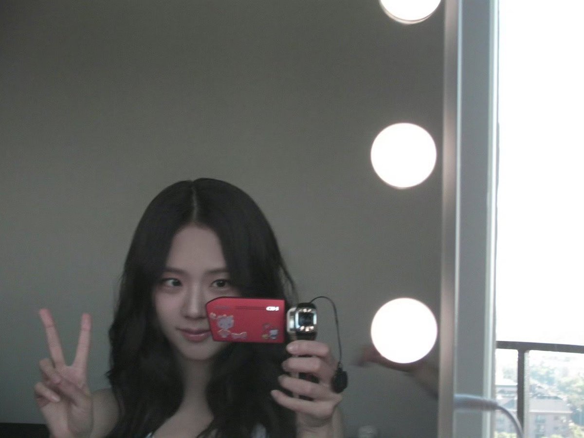 밤새 밤🌛

#JISOO #지수 #ジス #BLACKPINK