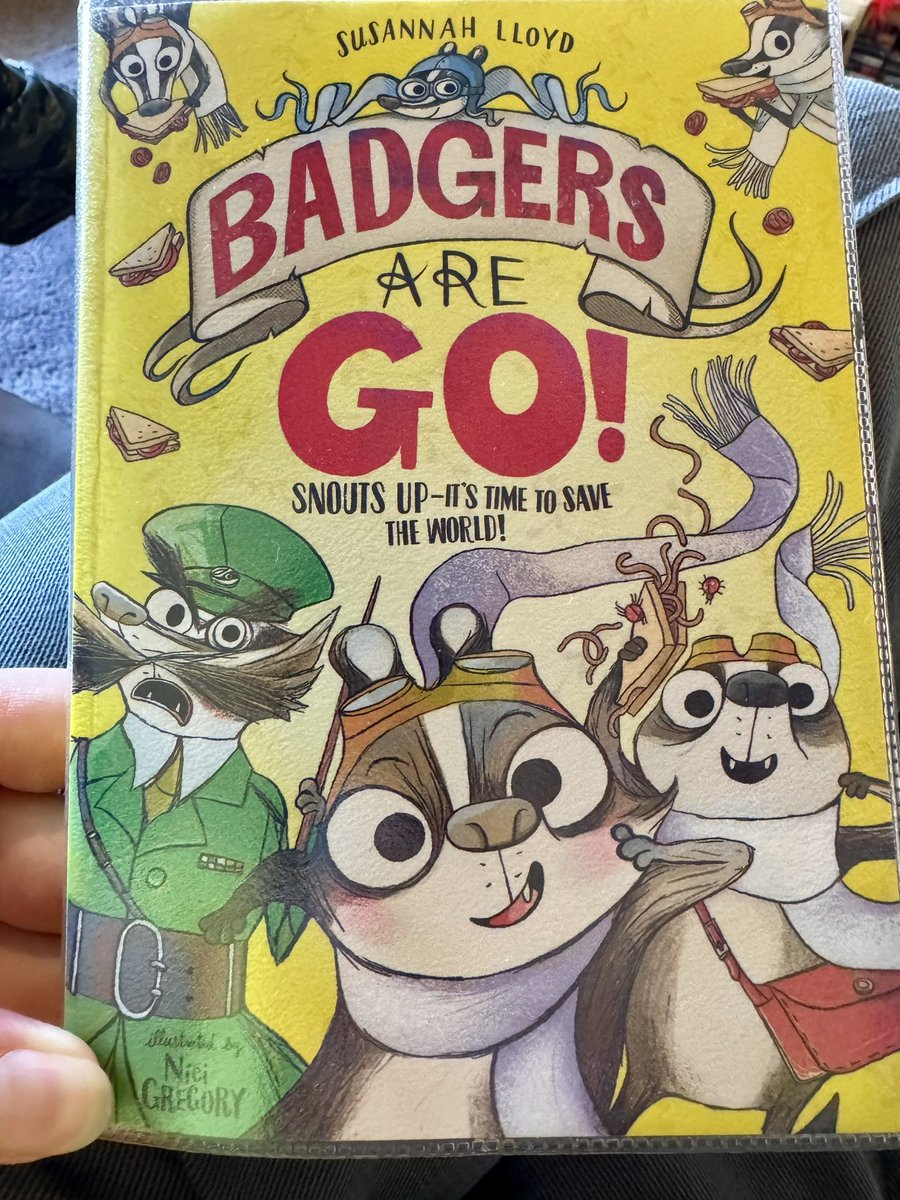 I didn’t know Brock had a book out. 
He and his relatives has sure been busy 😹
#Hedgewatch #catchatbookclub