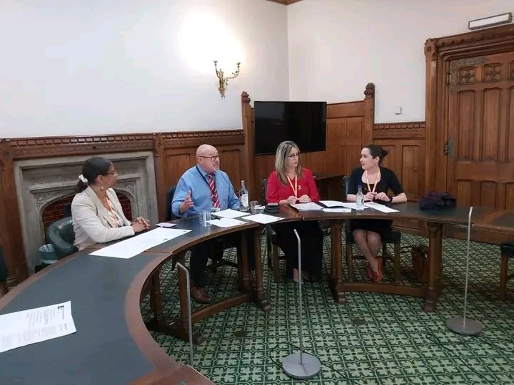 IsaRamn3's tweet photo. Imágenes de #Cuba presente en el Foro Mundial de Educación.
con  la Ministra de Educación de Cuba, Dra.C Naima Ariatne Trujillo Barreto,exponiendo  las experiencias de nuestro país en la formación de ciudadanos desde la primera Infancia 
 #CubaMined #PinardelRío https://t.co/K0Zlvw0Tv9
