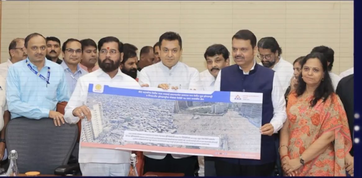 Cheque distribution in JV scheme of SRA… Ramabai nagar