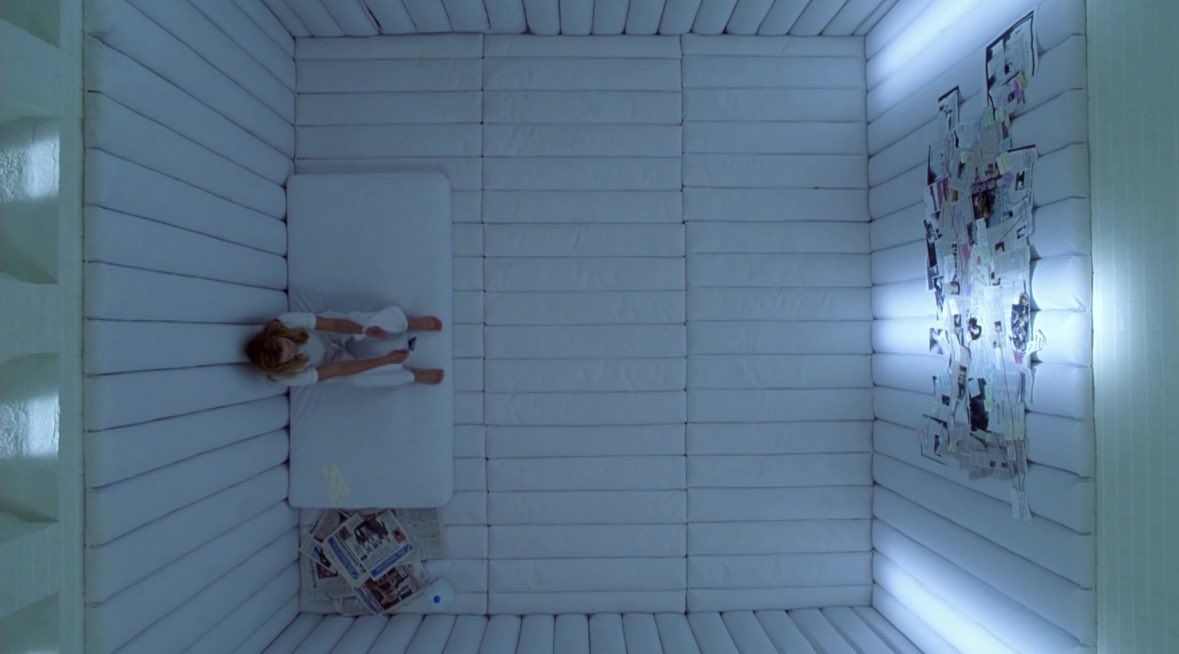 Final_Updatess's tweet image. “Take a look around… What did I beat Kimberly?” #FinalDestination2