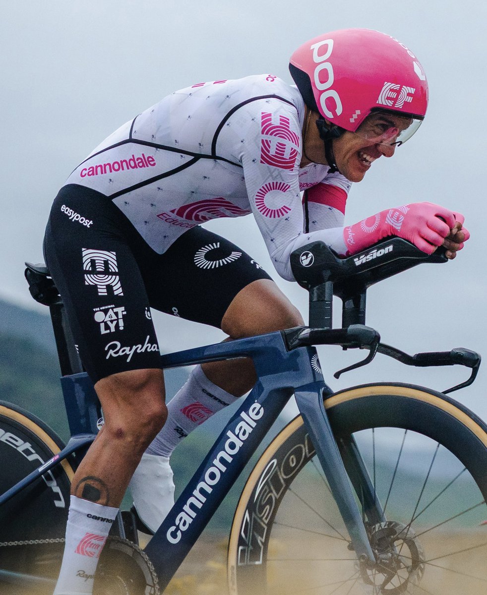 JDELACRUZ5's tweet photo. La Locomotora atacó con todo!!! #GirodItalia https://t.co/NzMxua0jgk