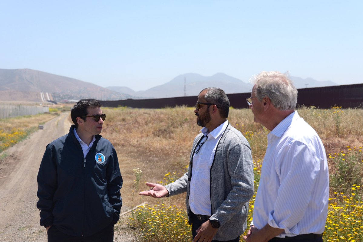 Deputy Secretary Sonderling (@sonderling47) on Twitter photo Last week, I joined San Diego County Supervisor <a href="/jim_desmond/">Supervisor Jim Desmond</a> at the Southern Border to see firsthand how <a href="/POTUS/">President Donald J. Trump</a>’ policies are reducing illegal immigration and protecting our workers! Last week, I joined San Diego County Supervisor <a href="/jim_desmond/">Supervisor Jim Desmond</a> at the Southern Border to see firsthand how <a href="/POTUS/">President Donald J. Trump</a>’ policies are reducing illegal immigration and protecting our workers!