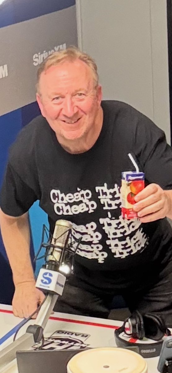 Scott Laughlin (@laughlinsxm) on Twitter photo Always worth a toast of the Juice Box when the Hall of Famer drops by! #NHLMorningSkate ā¦<a href="/chrispronger/">Chris Pronger</a>ā© ā¦<a href="/GordStellick/">Gord Stellick</a>ā© ā¦<a href="/tylermadarasz47/">Tyler Madaraszā¢</a>ā© ā¦<a href="/LucasCritelli23/">Lucas Critelli</a>ā© Always worth a toast of the Juice Box when the Hall of Famer drops by! #NHLMorningSkate ā¦<a href="/chrispronger/">Chris Pronger</a>ā© ā¦<a href="/GordStellick/">Gord Stellick</a>ā© ā¦<a href="/tylermadarasz47/">Tyler Madaraszā¢</a>ā© ā¦<a href="/LucasCritelli23/">Lucas Critelli</a>ā©