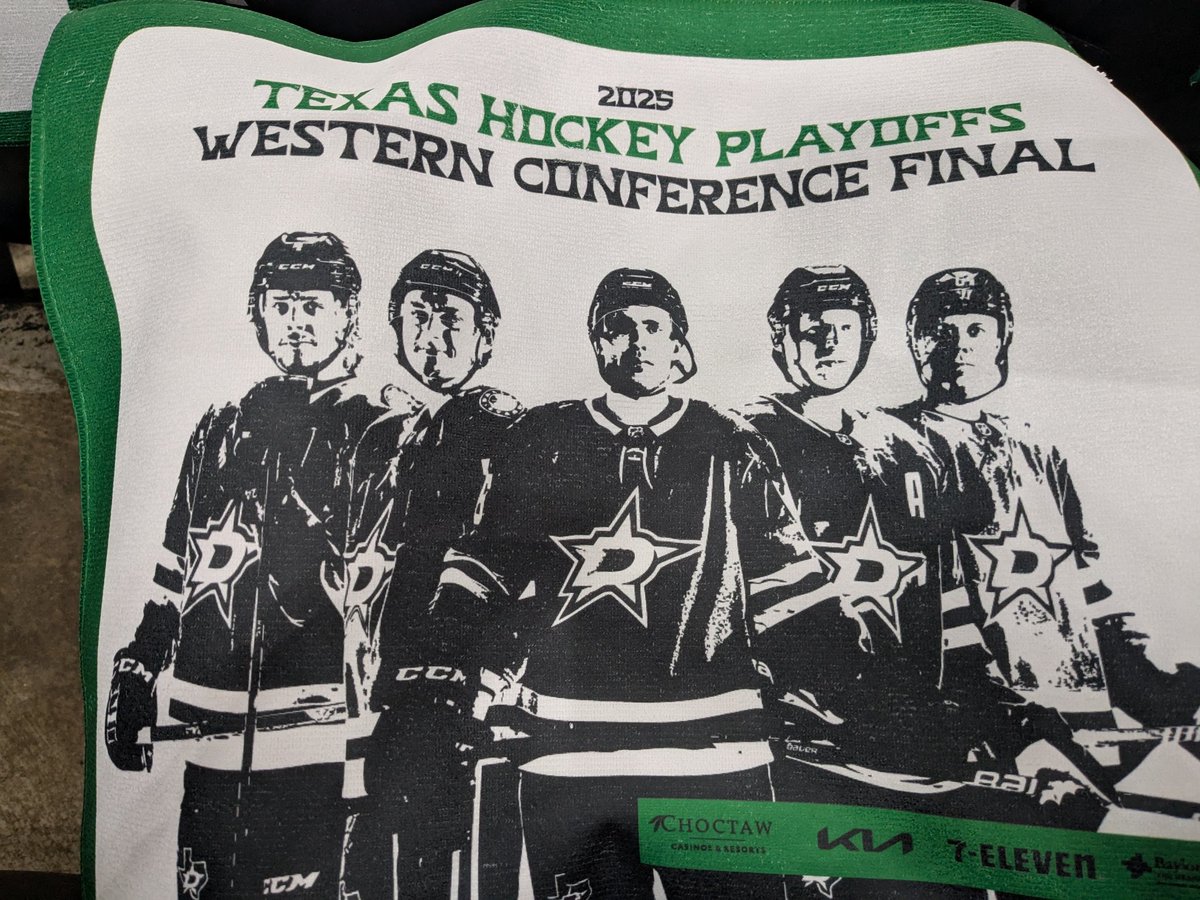 Much like old cars, towels are likewise cooler with Finns on them