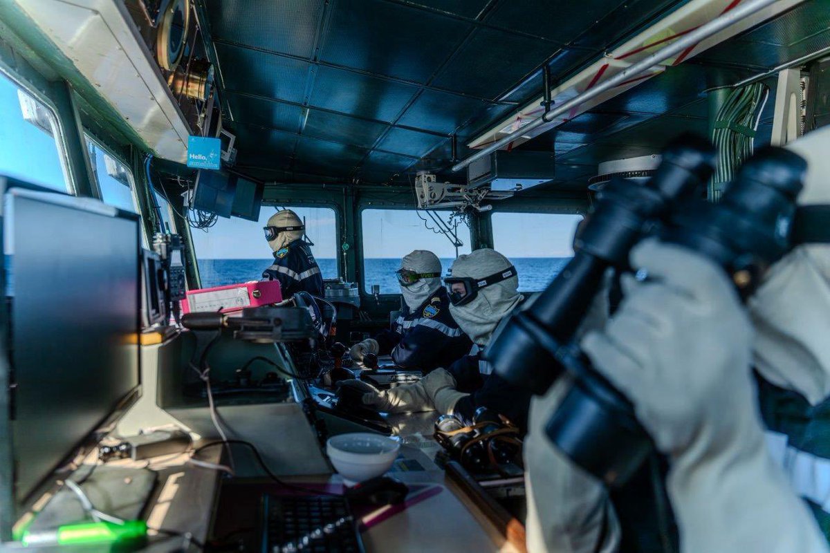 EtatMajorFR's tweet photo. 📍Lituanie | Le chasseur de mines Andromède 🇫🇷 participe à l’exercice de guerre des mines #OPENSPIRIT 25
➡️ Renforcer les liens entre alliés 🇱🇹 🇪🇪 🇳🇴 🇧🇪 🇳🇱 🇸🇪 🇩🇪 🇱🇻 🇬🇧 🇩🇰 🇨🇦 🇵🇹 par le partage d'expertise.
🎯 Détermination et cohésion pour assurer la sécurité du continent européen.
