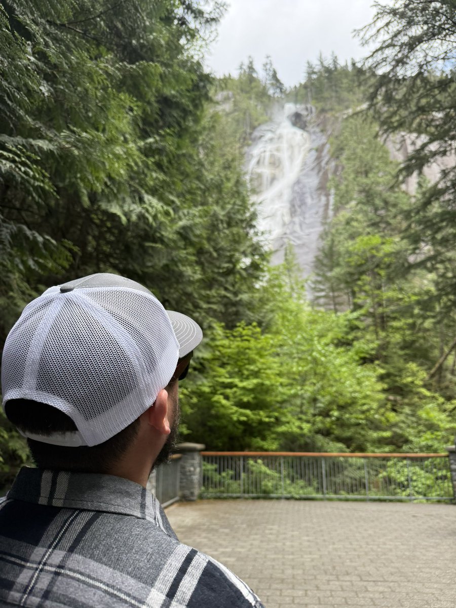Christina_O6's tweet image. Recap of the weekend where my favourite part was seeing the falls right here in our own back yard #lovebc #shannonfalls #howesound #seatosky