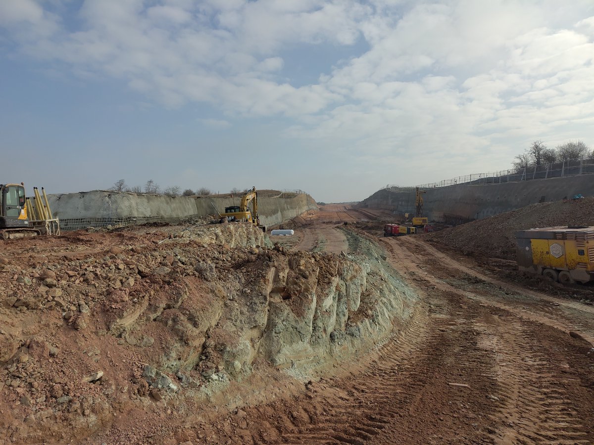 Vernissage Fotoausstellung "Natur"park Saaletal im Luchs-Kino Halle am 23.5.25, 19 Uhr
Die Fotoausstellung dokumentiert in eindrücklichen Bildern die fortschreitende Naturzerstörung im Unteren Saaletal durch den Bau der Autobahn A 143.