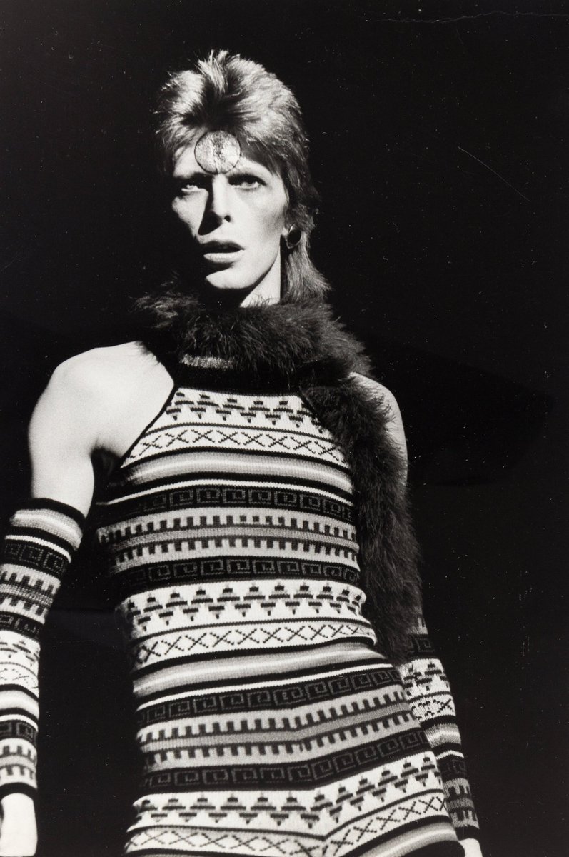 Claudestar2012's tweet photo. #DavidBowie - 1973 - by Neal Preston. https://t.co/8NReFG38EJ