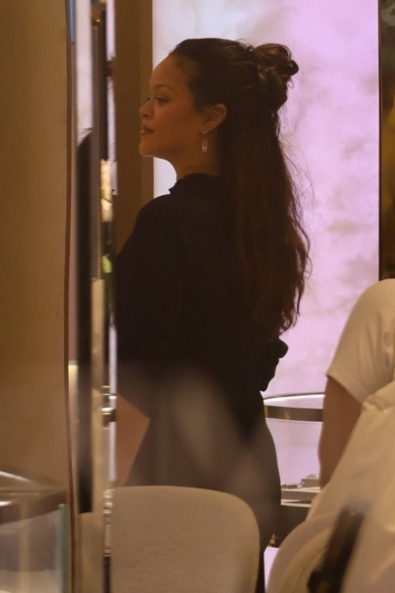 she looks so cute ☹️