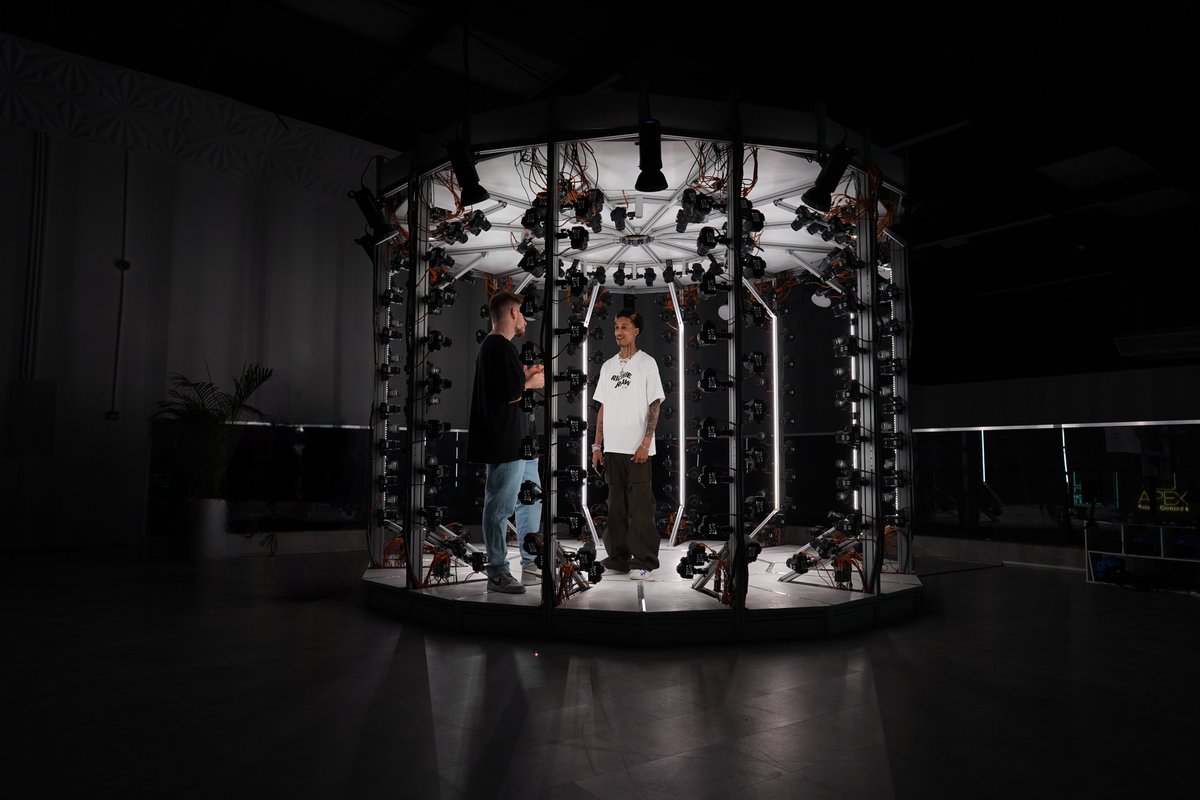 VerseWorld's tweet image. Virtual worlds aren&apos;t about escaping reality; they&apos;re about enhancing it.

At Verse World, we&apos;re creating a place where your digital self feels as real as your physical one.