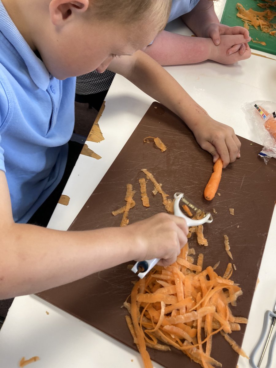 GCPSYear3's tweet photo. We made vegetable soup today. We peeled and chopped and tasted 🤤 and it was a great success! @GreenfieldsCPS https://t.co/H8KBd819KM