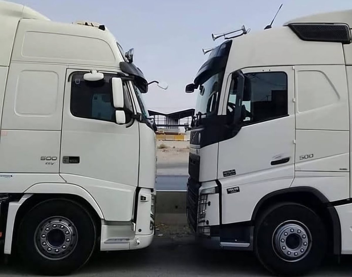 درود بر مبارزان راه آزادی تنها راه رسیدن به اهداف و آرمان‌های #رضاشاه_دوم و انقلاب عليه حکومت فاسد رژیم منحوس ملا ها #اعتصابات_و_اعتراضات_سراسری میباشد بنده هم به نوبه خودم این راه را ادامه می‌دهم  همه عزیزان هرکس به نوبه خود حمایت کنند💞
#KingRezaPahlavi 👑