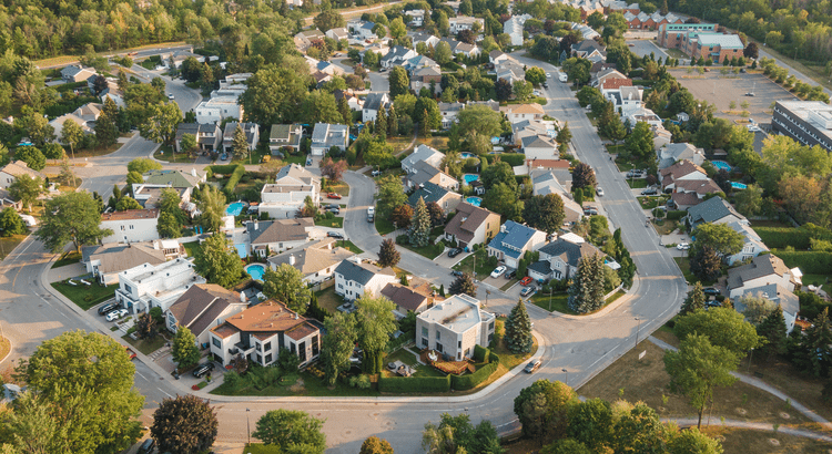 HomesPremiere's tweet photo. What Happens to the Housing Market When the Economy Slows Down? https://t.co/Jv5YfdbH3o https://t.co/s3NFh9dUG0