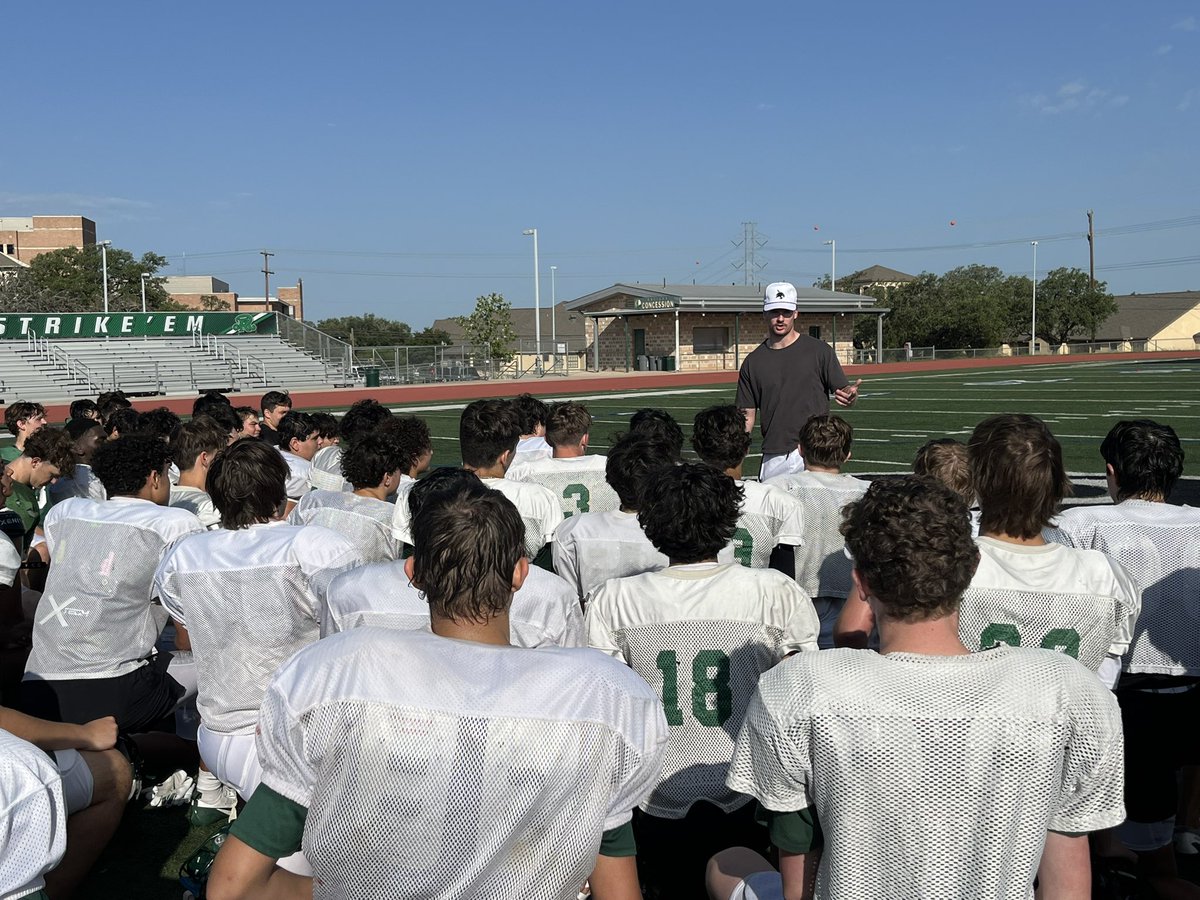 Reagan Football tweet media