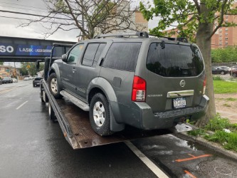 GREAT WORK TO YOUR 113 PRECINCT ROW TOW OFFICER ON TAKING SEVERAL ABANDON VECHILES OF THE STREET TODAY!!! #StreetCleanup #AbandonedVehicles