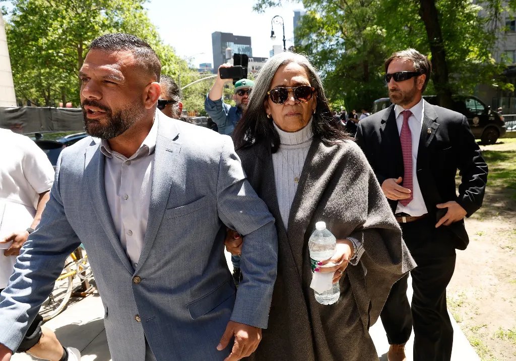 WORLD WRAP (@worldwrap) on Twitter photo Checking out "Cassie’s Mother Testifies She Sent Diddy $20K To Not Release Her WORLDWRAPFEDERATION.COM worldwrapfederation.com/profiles/blogs… <a href="/SCURRYLIFEDJs/">SCURRYLIFEDJs.com</a> <a href="/WORLDWRAPMODELS/">SCURRY GIRL GANG</a> <a href="/SCURRYPROMO/">#SCURRYLIFEGANG</a> <a href="/WorldWrap/">WORLD WRAP</a> <a href="/SADADAY/">IG: SADADAY5420</a> <a href="/7EVENefx/">IG: 7EVENEFX</a> Checking out "Cassie’s Mother Testifies She Sent Diddy $20K To Not Release Her WORLDWRAPFEDERATION.COM worldwrapfederation.com/profiles/blogs… <a href="/SCURRYLIFEDJs/">SCURRYLIFEDJs.com</a> <a href="/WORLDWRAPMODELS/">SCURRY GIRL GANG</a> <a href="/SCURRYPROMO/">#SCURRYLIFEGANG</a> <a href="/WorldWrap/">WORLD WRAP</a> <a href="/SADADAY/">IG: SADADAY5420</a> <a href="/7EVENefx/">IG: 7EVENEFX</a>