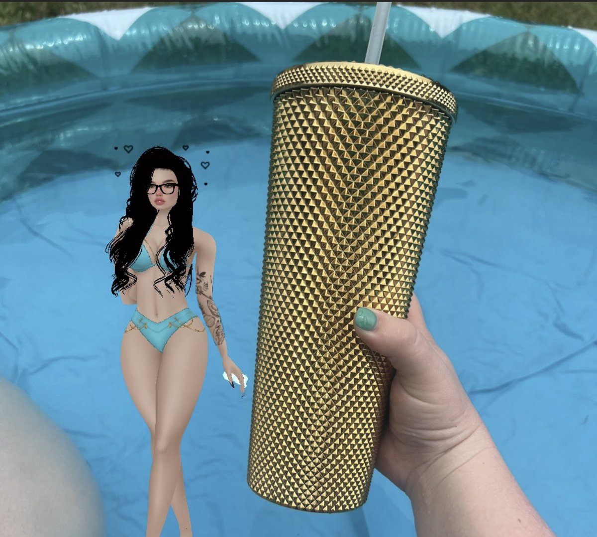 Mistress__Sally's tweet photo. Pool time and drinks nothing better on these hot summer days https://t.co/60cFJxRG0e