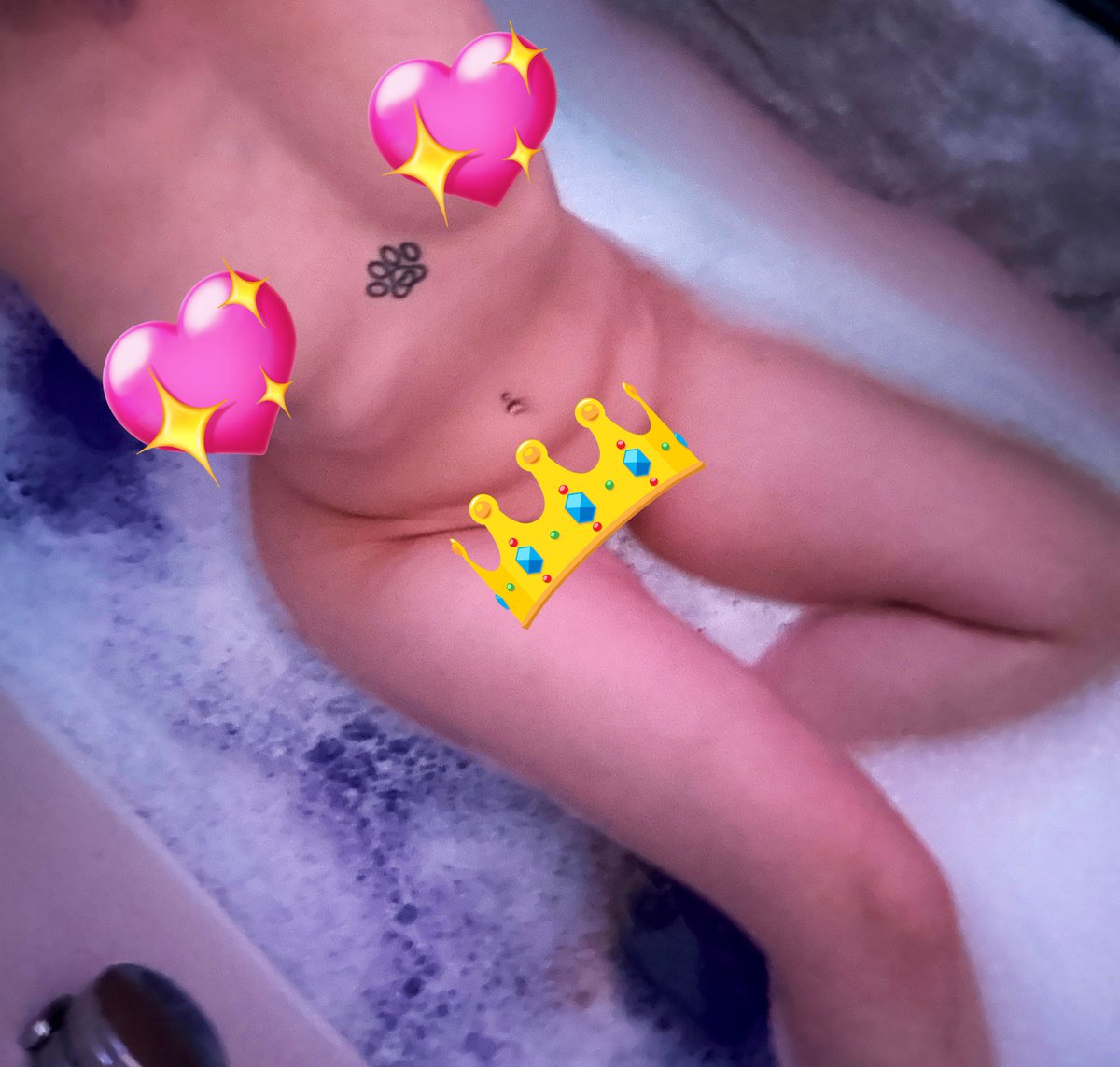 LeylaFox2's tweet photo. Awww you want to see my body, uncensored? Without having to pay for following even~? Then you should check out my 0nlyFans in my bio💕 https://t.co/6pvid5RqmX