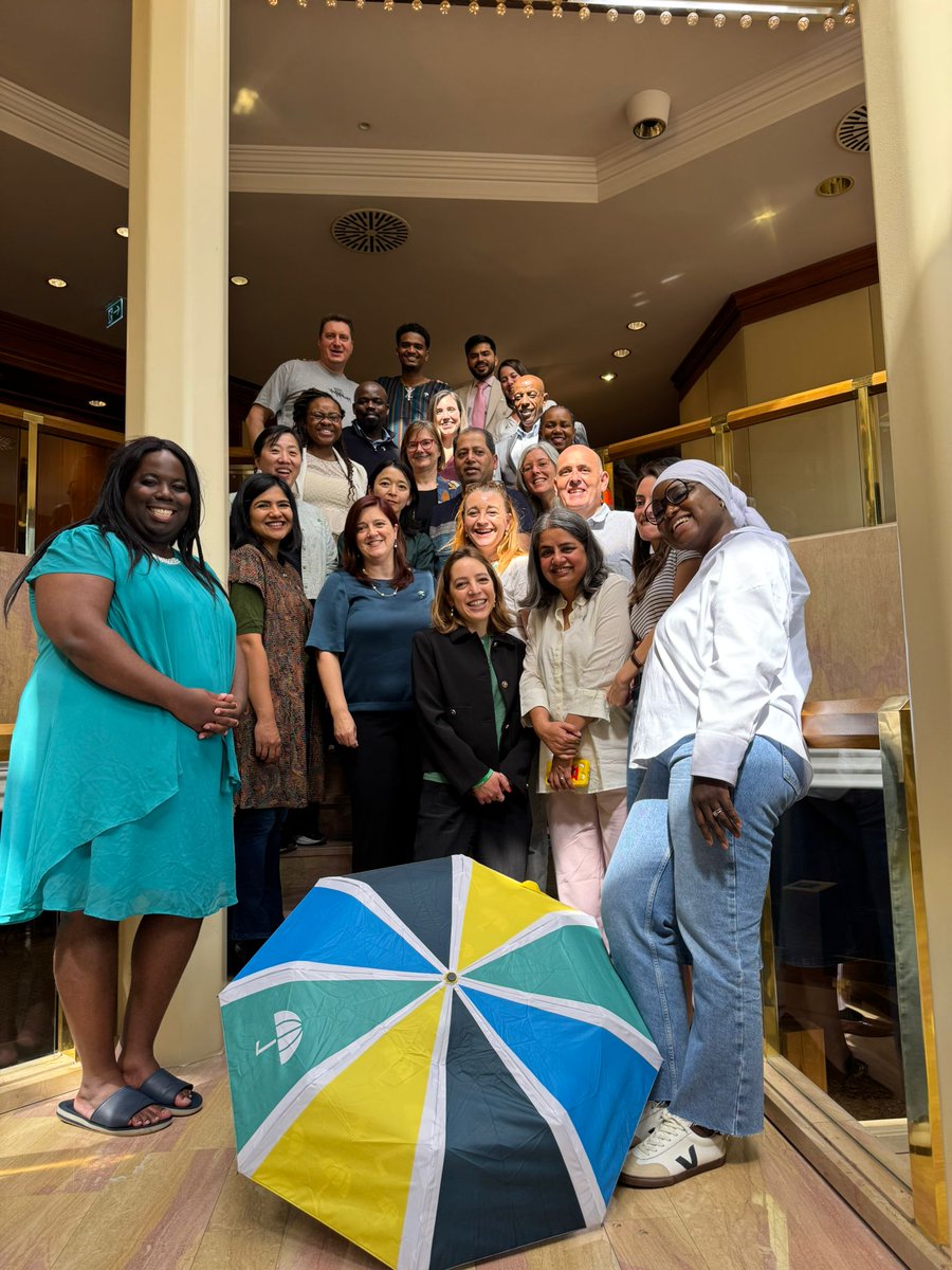 Christian Acosta, de Coordinación de Proyectos en #Kimirina, participó en la reunión con el Grupo de Asesores del Civil Society Engagement Mechanism for UHC2030 Trabajaron en los avances de plan estratégico y actividades previstas en la 77° Asamblea Mundial de la Salud #WHA78