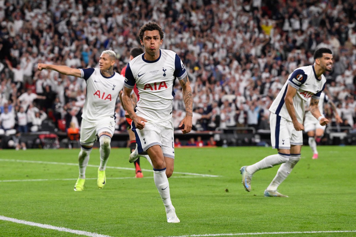 thespursweb's tweet photo. Hang it in the Louvre https://t.co/vxw5LzFHHi
