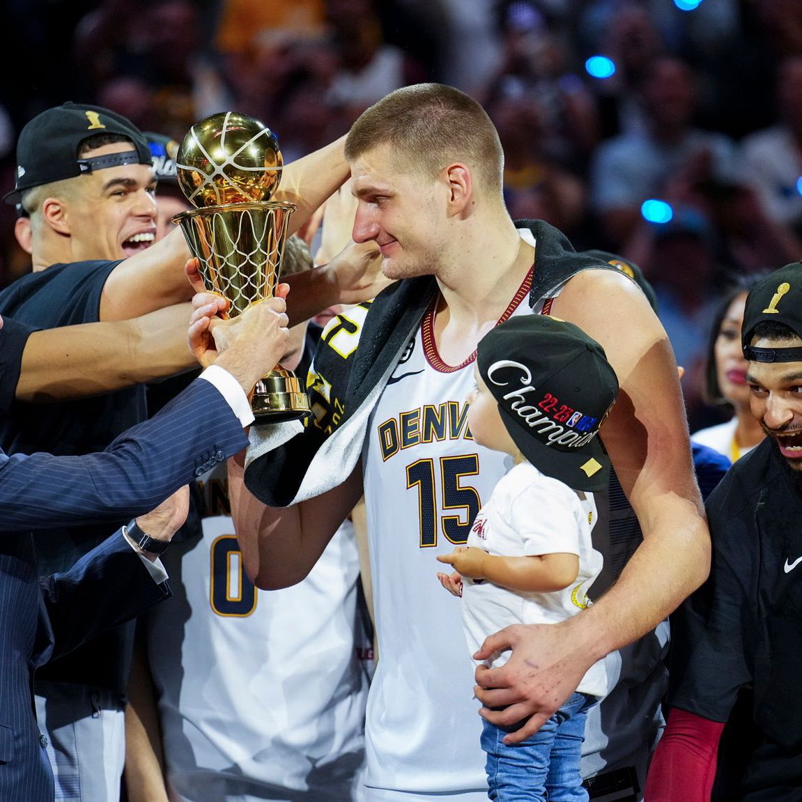 Jokic has now been robbed of 2 MVPs… the man should have:

5 MVPs
1 Championship
1 FMVP
7 All-Stars

All at the age of 30.