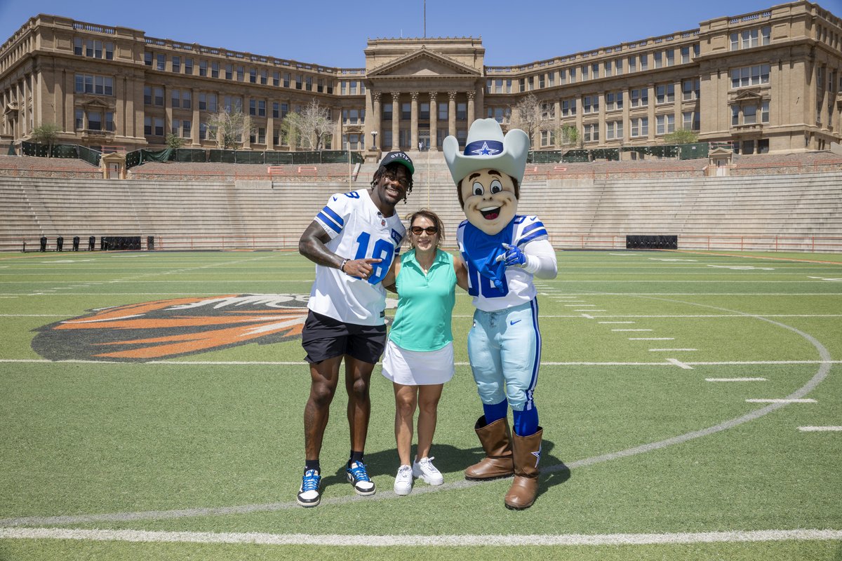 Diana Sayavedra (@dsayavedraepisd) on Twitter photo Flag Football Starts With Us!
Thank you to the <a href="/dallascowboys/">Dallas Cowboys</a> and <a href="/clark_damone/">DAMONE CLARK</a> for supporting our girls varsity flag football teams by providing them with brand-new gear. Your generosity helps empower our athletes to shine!
#ItStartsWithUs #ElPasoISD #EPISD Flag Football Starts With Us!
Thank you to the <a href="/dallascowboys/">Dallas Cowboys</a> and <a href="/clark_damone/">DAMONE CLARK</a> for supporting our girls varsity flag football teams by providing them with brand-new gear. Your generosity helps empower our athletes to shine!
#ItStartsWithUs #ElPasoISD #EPISD