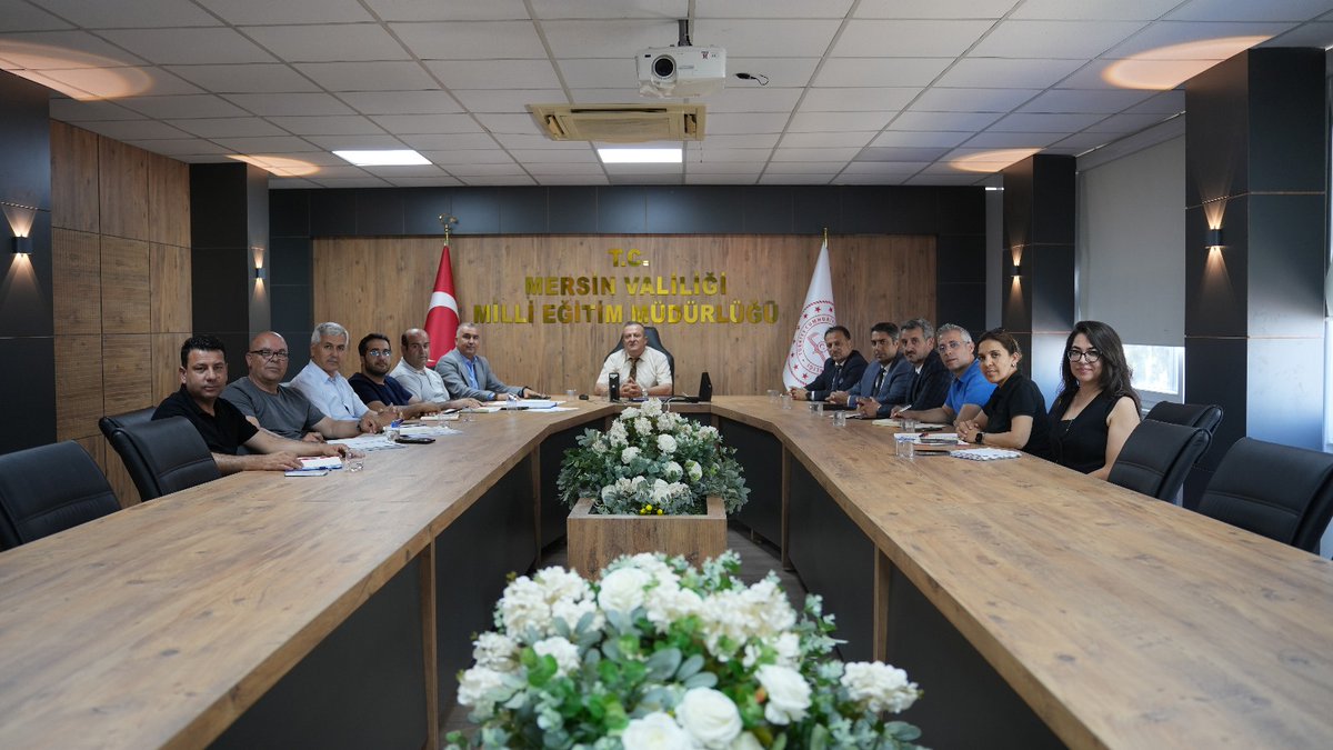 İl Mi̇llî Eği̇ti̇m Müdür Yardımcısı Fati̇h Burğut Başkanlığında Yeşi̇lay Mersi̇n Derneği̇ İle Gündeme Dai̇r Veri̇mli̇ Bi̇r Toplantı Gerçekleşti̇ri̇ldi̇ ✨

🔗meb.ai/UhRNPum

<a href="/tcmeb/">Millî Eğitim Bakanlığı</a> 
<a href="/Yusuf__Tekin/">Yusuf Tekin</a> 
<a href="/MersinValiligi/">Mersin Valiliği</a> 
<a href="/valiatillatoros/">Atilla Toros</a> 
<a href="/fazilet_durmus/">Fazilet Öğretmen 🇹🇷</a> 

#Mersin
#Yeşilay