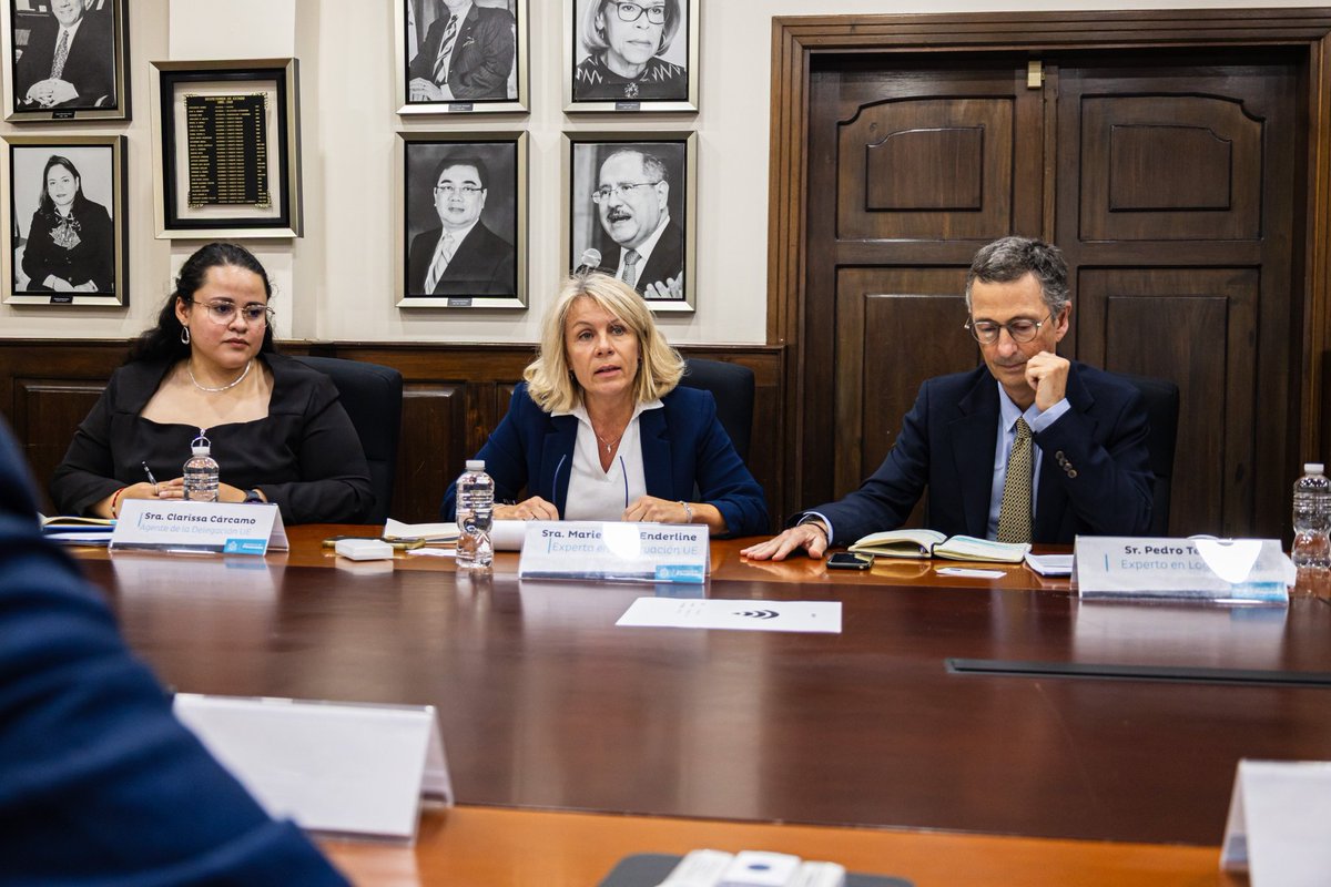 SEFINHN (@sefinhn) on Twitter photo El Ministro de Finanzas, <a href="/ChristianDCHn/">Christian Duarte</a>, sostuvo una reunión con representantes de la <a href="/UNIONEUROPEA/">UNION EUROPEA</a> para evaluar el envío de una misión de observación electoral para los próximos comicios. Durante el encuentro, la Secretaría de Finanzas expresó su disposición total para facilitar El Ministro de Finanzas, <a href="/ChristianDCHn/">Christian Duarte</a>, sostuvo una reunión con representantes de la <a href="/UNIONEUROPEA/">UNION EUROPEA</a> para evaluar el envío de una misión de observación electoral para los próximos comicios. Durante el encuentro, la Secretaría de Finanzas expresó su disposición total para facilitar