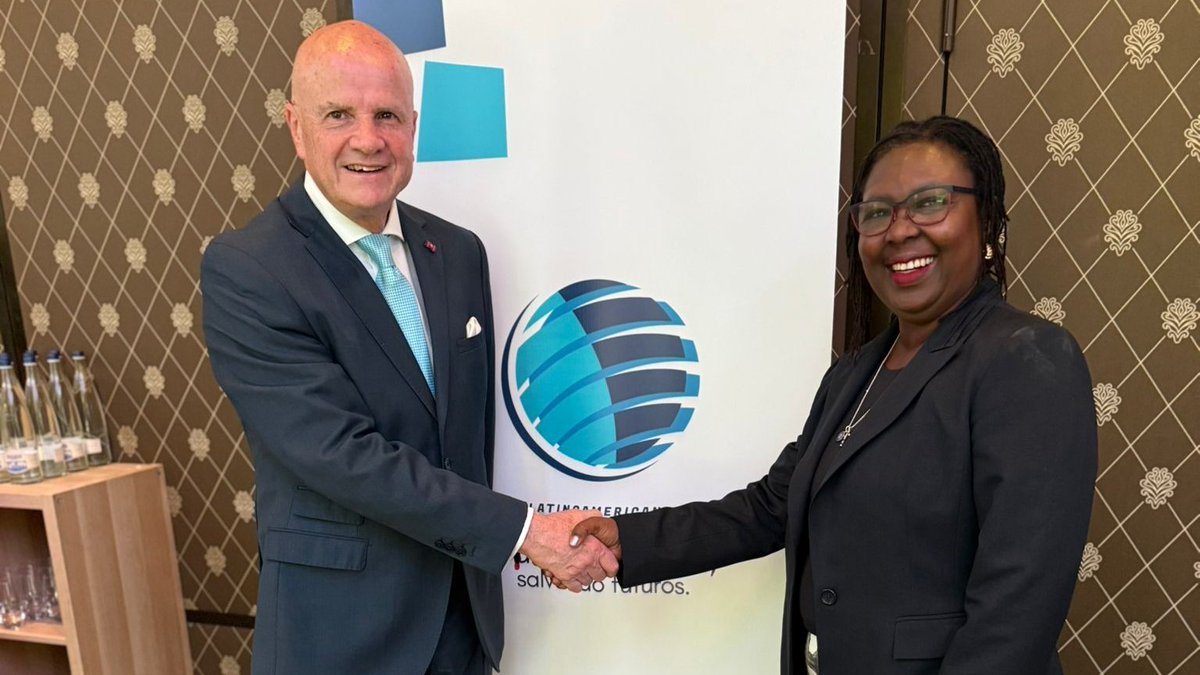 Corporación Latinoamericana para la Salud (@saludlatam_org) on Twitter photo 🌍 En el marco de la #WHA78 participamos en el foro "Acelerando el Financiamiento Catalítico en una Nueva Era", de <a href="/surgfoundation/">The Global Surgery Foundation</a>.
En este espacio de diálogo se reconoció que los modelos tradicionales de financiamiento ya no responden a los desafíos actuales de la salud global. 🌍 En el marco de la #WHA78 participamos en el foro "Acelerando el Financiamiento Catalítico en una Nueva Era", de <a href="/surgfoundation/">The Global Surgery Foundation</a>.
En este espacio de diálogo se reconoció que los modelos tradicionales de financiamiento ya no responden a los desafíos actuales de la salud global.