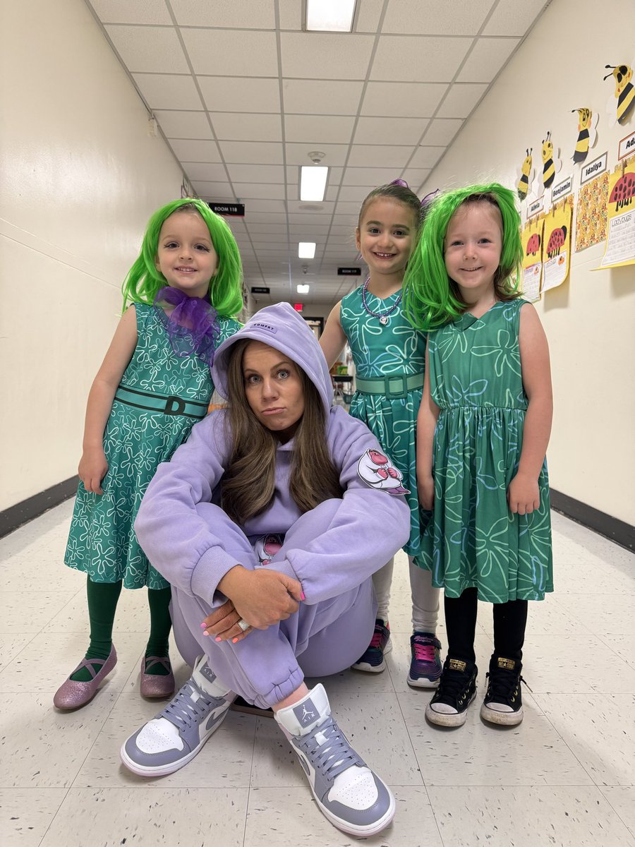 ClarCtrElem's tweet photo. We felt ALL THE FEELS in elementary school today #InsideOutDay #ClarenceProud https://t.co/jCKe1wkkhw