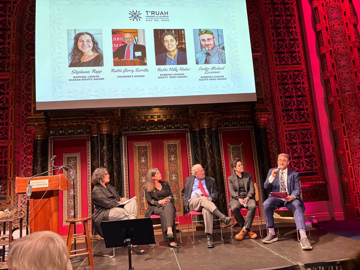 A joy to honor some of my Jewish social justice heroes at the <a href="/TruahRabbis/">T'ruah: The Rabbinic Call for Human Rights</a> Gala last night, including my dear friend Stephanie Rapp, Rabbi Gerry Serotta, Rabbi Hilly Haber, and Cantor Michael Zoosman.