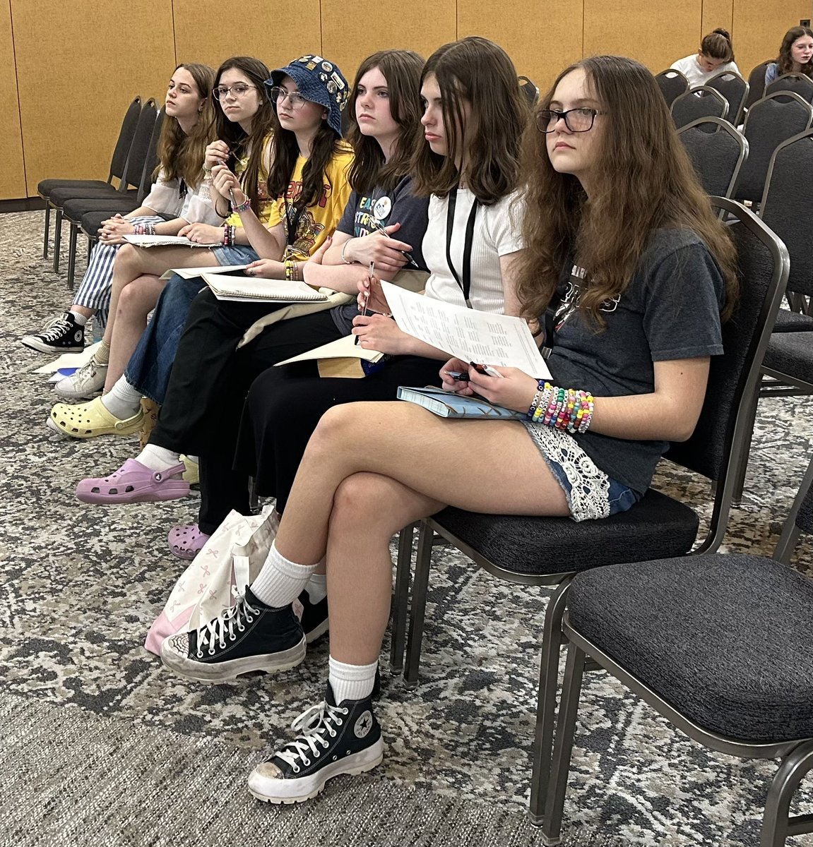 ChevalierFPCS's tweet image. Lewis F. Mayer state qualifiers are putting in work on their craft at this evening’s writing workshop here at @Ashland_Univ for @PowerOfThe_Pen state tournament.