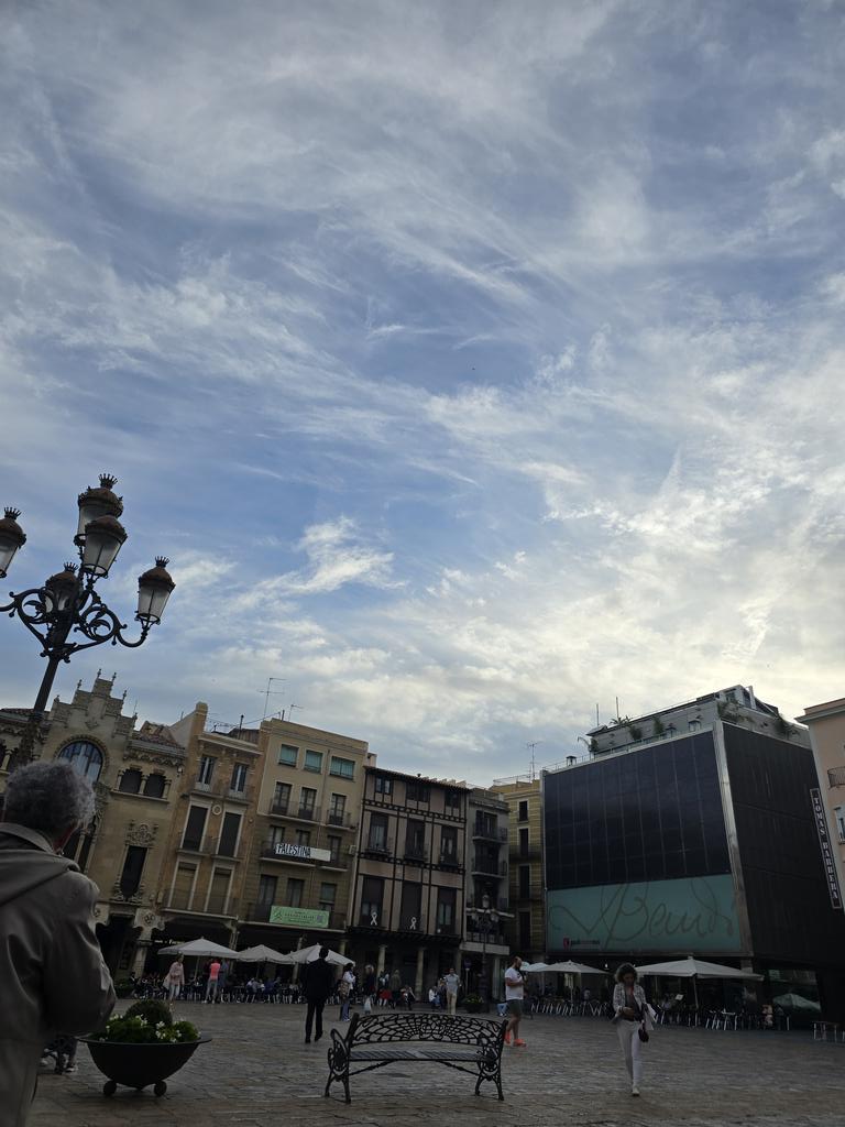 M.Isabel (@gramareus) on Twitter photo Les últimes llums del dia!!
18°C, humitat del 89%
#reus #capvespre #sky
<a href="/1967fct/">EL CLIMA EN TIEMPO REAL</a> <a href="/ecazatormentas/">Cazatormentas</a> <a href="/StormHour/">#StormHour</a> <a href="/JRovireta/">Jordi Rovira</a> <a href="/SeguimlaMeteo/">Seguim la Méteo</a> <a href="/Alex_MeteoM/">AlexMeteoM</a> <a href="/SomosMeteo/">SomosMéteo</a> Les últimes llums del dia!!
18°C, humitat del 89%
#reus #capvespre #sky
<a href="/1967fct/">EL CLIMA EN TIEMPO REAL</a> <a href="/ecazatormentas/">Cazatormentas</a> <a href="/StormHour/">#StormHour</a> <a href="/JRovireta/">Jordi Rovira</a> <a href="/SeguimlaMeteo/">Seguim la Méteo</a> <a href="/Alex_MeteoM/">AlexMeteoM</a> <a href="/SomosMeteo/">SomosMéteo</a>