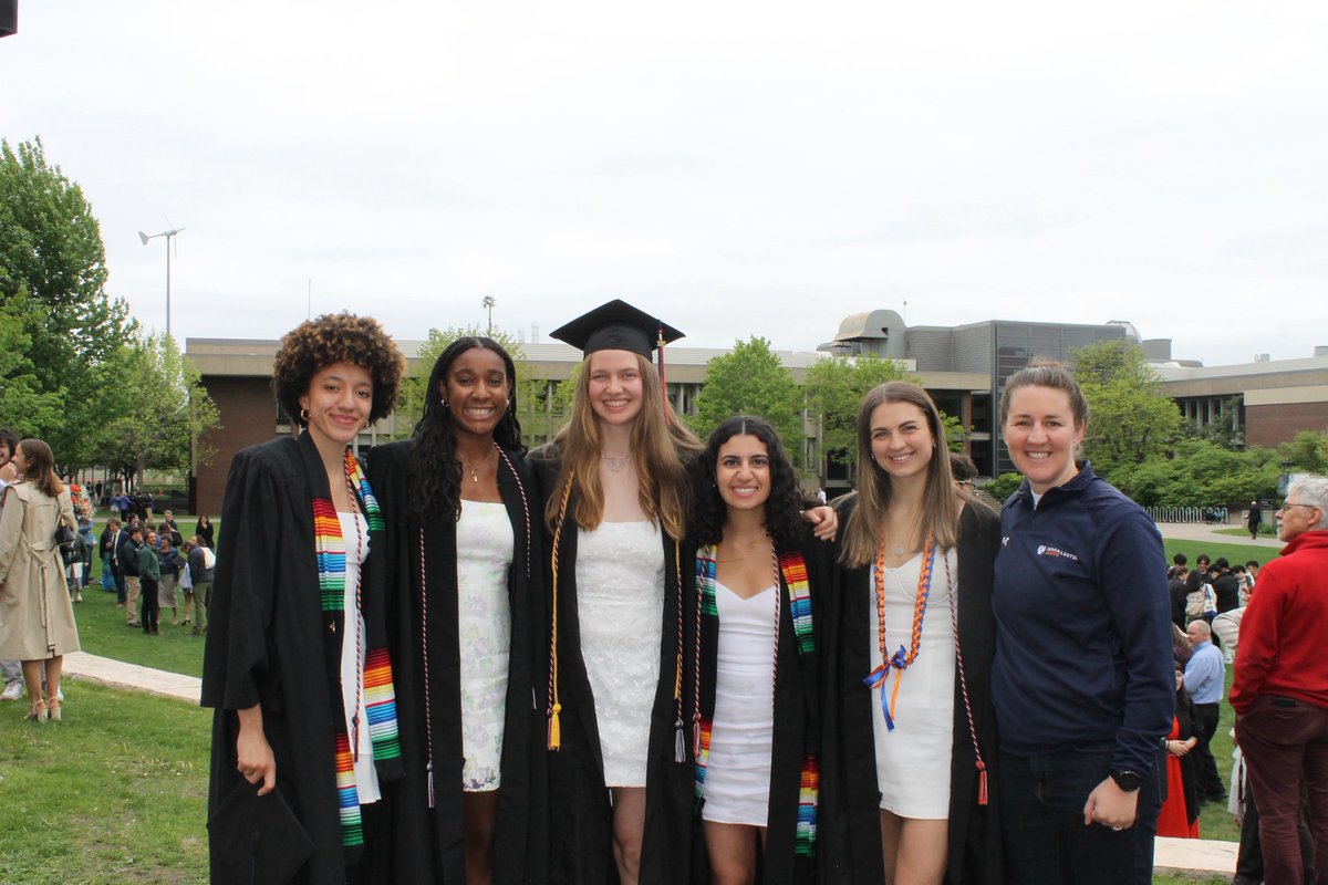 Macalester Women’s Basketball tweet media