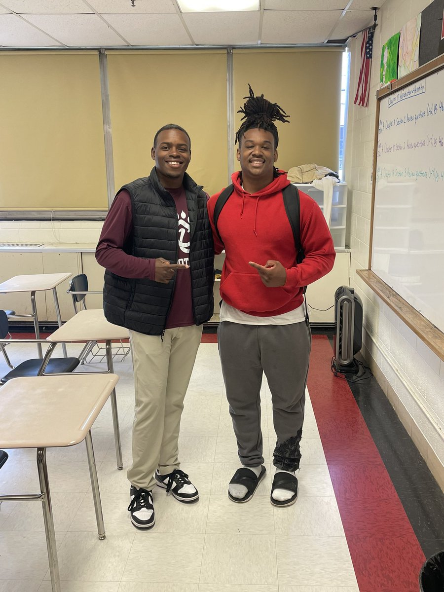 Shamar Smith (@shamar_22_07) on Twitter photo Appreciate <a href="/Coach_DWhitney/">DeAirus Whitney</a> & <a href="/CoachDCJohnson/">Dante Johnson</a> for stopping by and showing love!! <a href="/RecruitNitroHS/">Nitro Wildcats Football</a>
#NewNitro Appreciate <a href="/Coach_DWhitney/">DeAirus Whitney</a> & <a href="/CoachDCJohnson/">Dante Johnson</a> for stopping by and showing love!! <a href="/RecruitNitroHS/">Nitro Wildcats Football</a>
#NewNitro