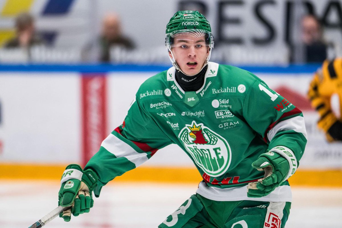 HockeynewsSe's tweet photo. AVSLÖJAR: Västerås värvar SHL-meriterad forward https://t.co/u7LtHWY9nG https://t.co/73eClcVnCf
