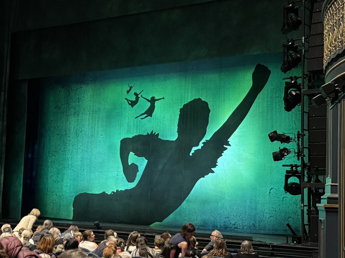 St. Dunstan TCDSB (@stdunstantcdsb) on Twitter photo Our students had a blast watching Peter Pan at the Ed Mirvish Theatre today. Thanks to <a href="/KidsUpFrontTO/">KidsUpFront TO</a> for providing this amazing opportunity!
<a href="/TCDSB/">Toronto Catholic District School Board</a> <a href="/TCDSB_Peterson/">SO Peterson</a> Our students had a blast watching Peter Pan at the Ed Mirvish Theatre today. Thanks to <a href="/KidsUpFrontTO/">KidsUpFront TO</a> for providing this amazing opportunity!
<a href="/TCDSB/">Toronto Catholic District School Board</a> <a href="/TCDSB_Peterson/">SO Peterson</a>
