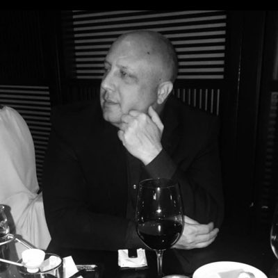 dickenmitt's tweet photo. Revamped #NewProfilePic https://t.co/B3S5jir1Up