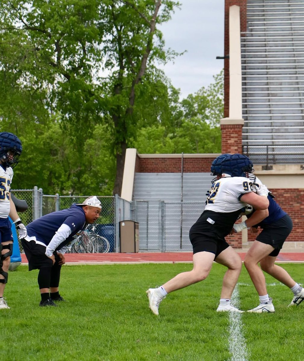 CoachLeeXiong's tweet image. Carleton Football Spring Ball 2025. Finishing up strong! #KeepStackin