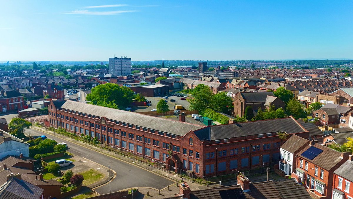 Freeley kicks off £12m Liscard regeneration!

Following the demolition of a community centre and asbestos removal, our team is on site in Liscard dismantling a former municipal building. The clearance will unlock the site for new housing as part of Wirral Council’s ambitious
